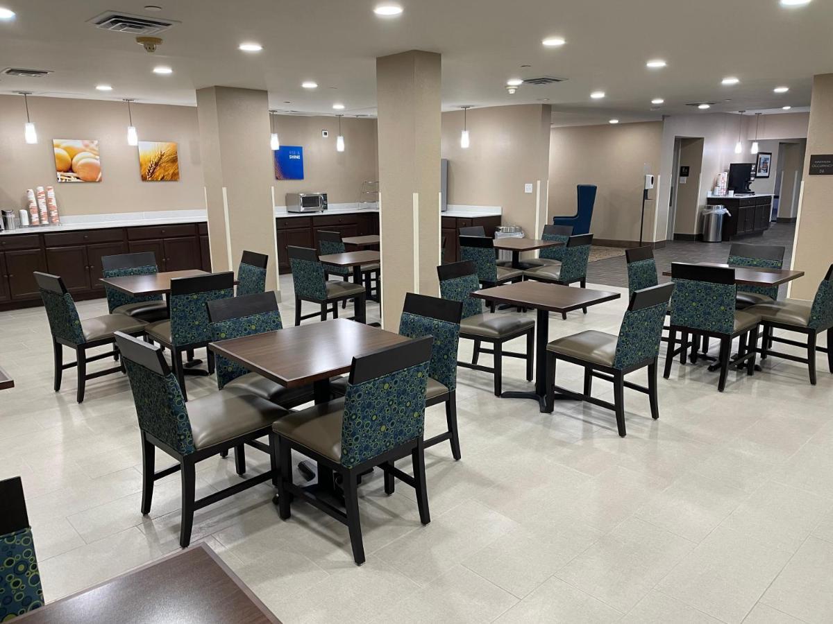 Quality Inn & Suites Spring Lake - Fayetteville Near Fort Bragg Zewnętrze zdjęcie