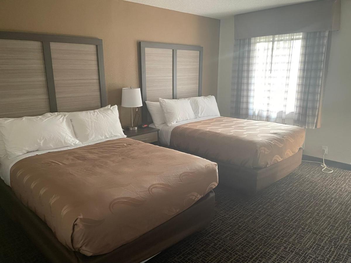 Quality Inn & Suites Spring Lake - Fayetteville Near Fort Bragg Zewnętrze zdjęcie