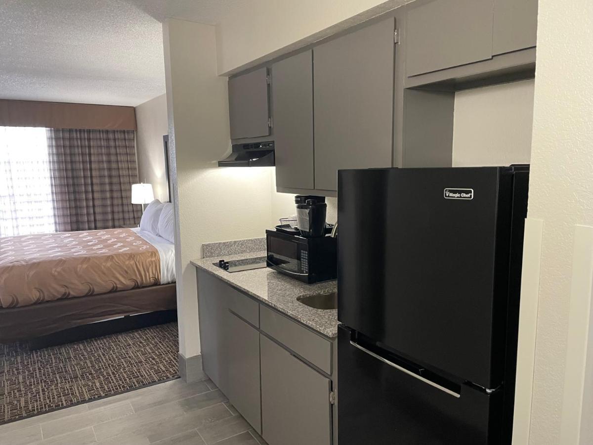 Quality Inn & Suites Spring Lake - Fayetteville Near Fort Bragg Zewnętrze zdjęcie