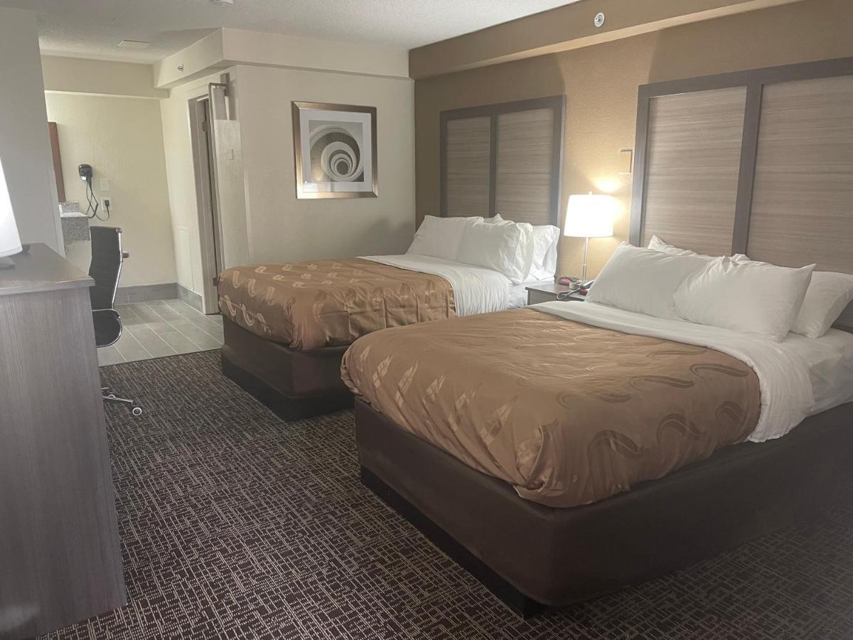 Quality Inn & Suites Spring Lake - Fayetteville Near Fort Bragg Zewnętrze zdjęcie