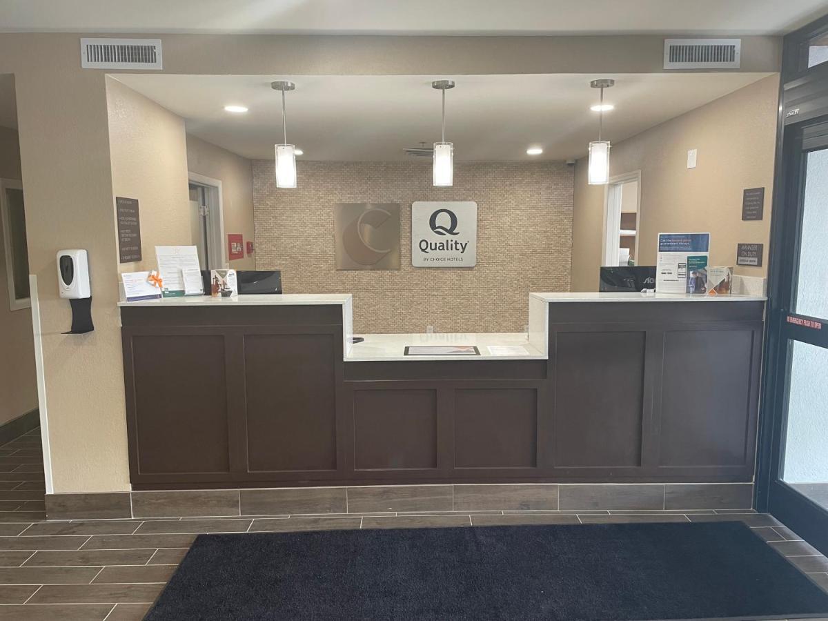 Quality Inn & Suites Spring Lake - Fayetteville Near Fort Bragg Zewnętrze zdjęcie