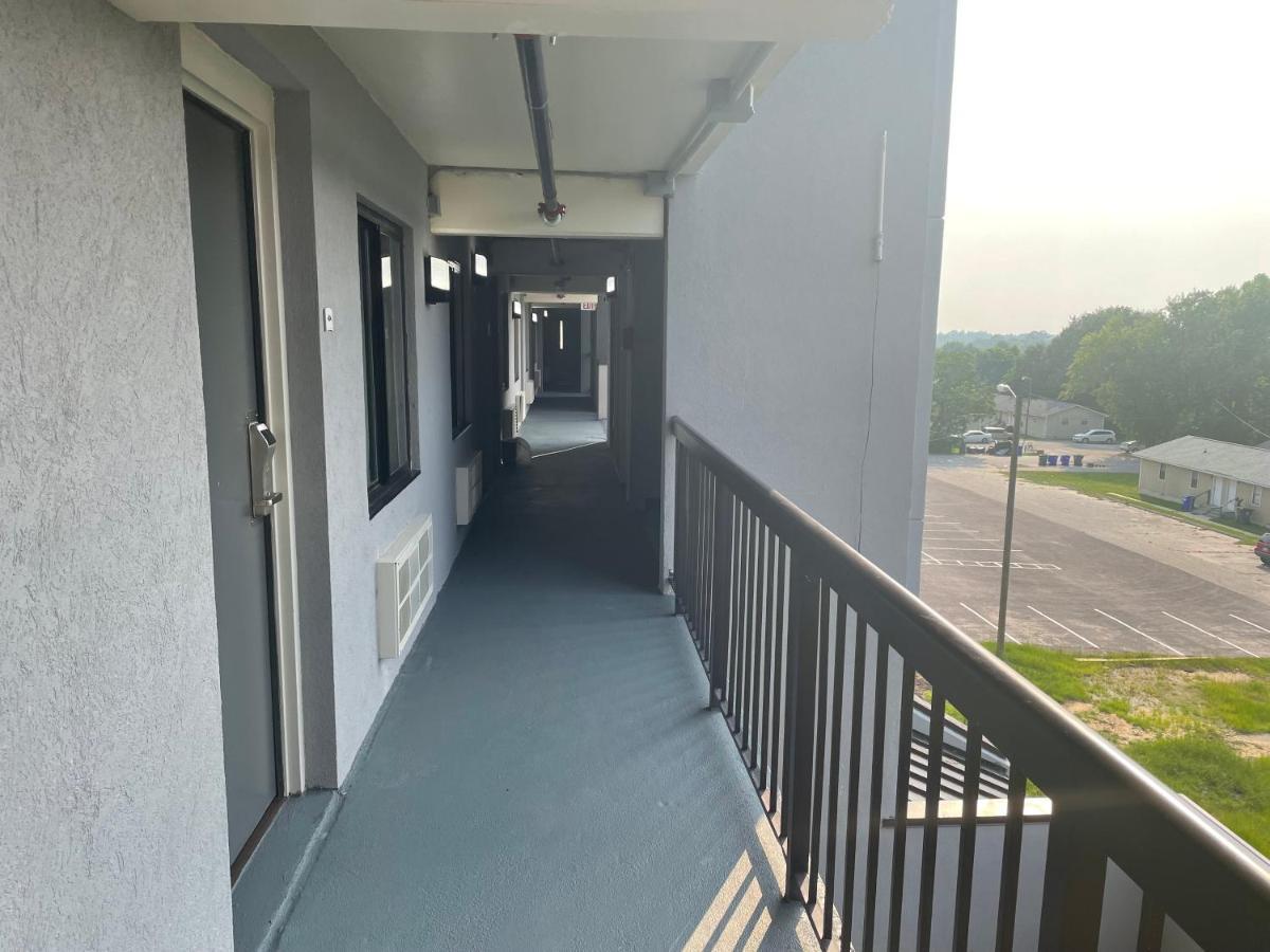 Quality Inn & Suites Spring Lake - Fayetteville Near Fort Bragg Zewnętrze zdjęcie